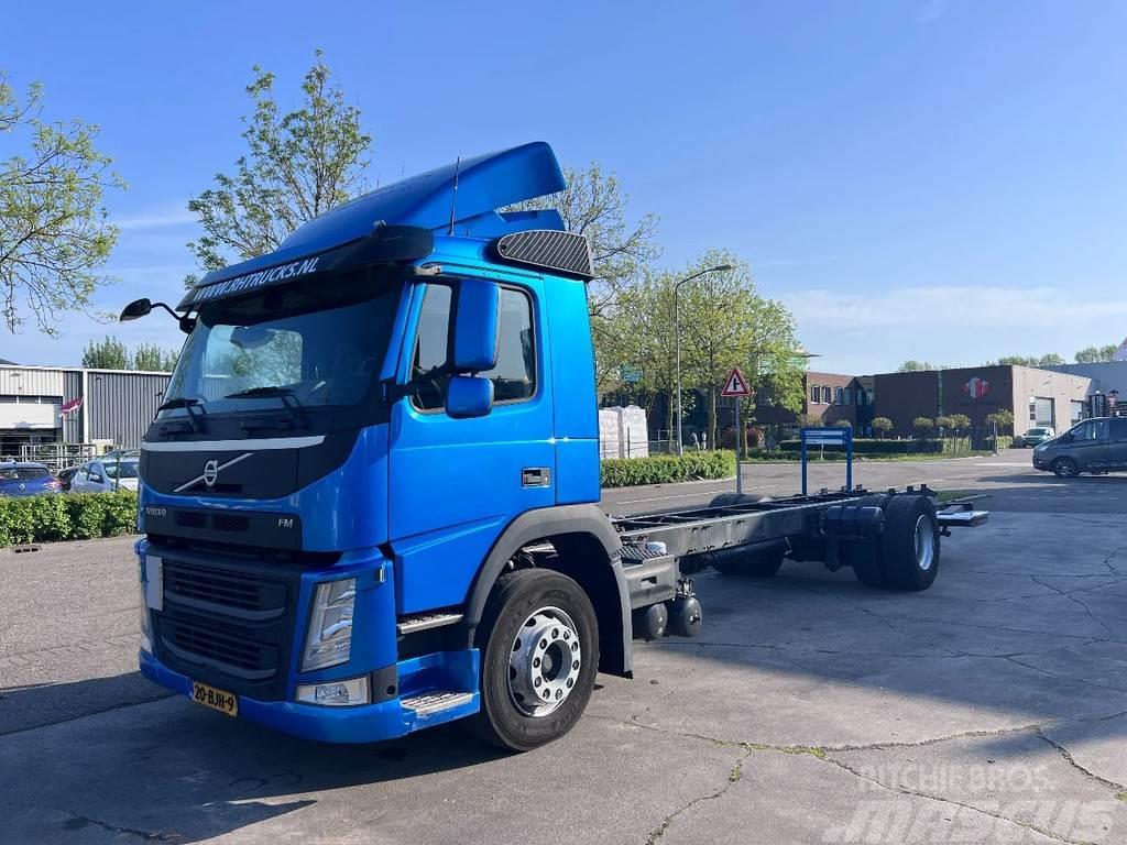 Volvo FM 330 4X2 EURO 6 CHASSIS + DHOLLANDIA 2000 KG Chassis met cabine