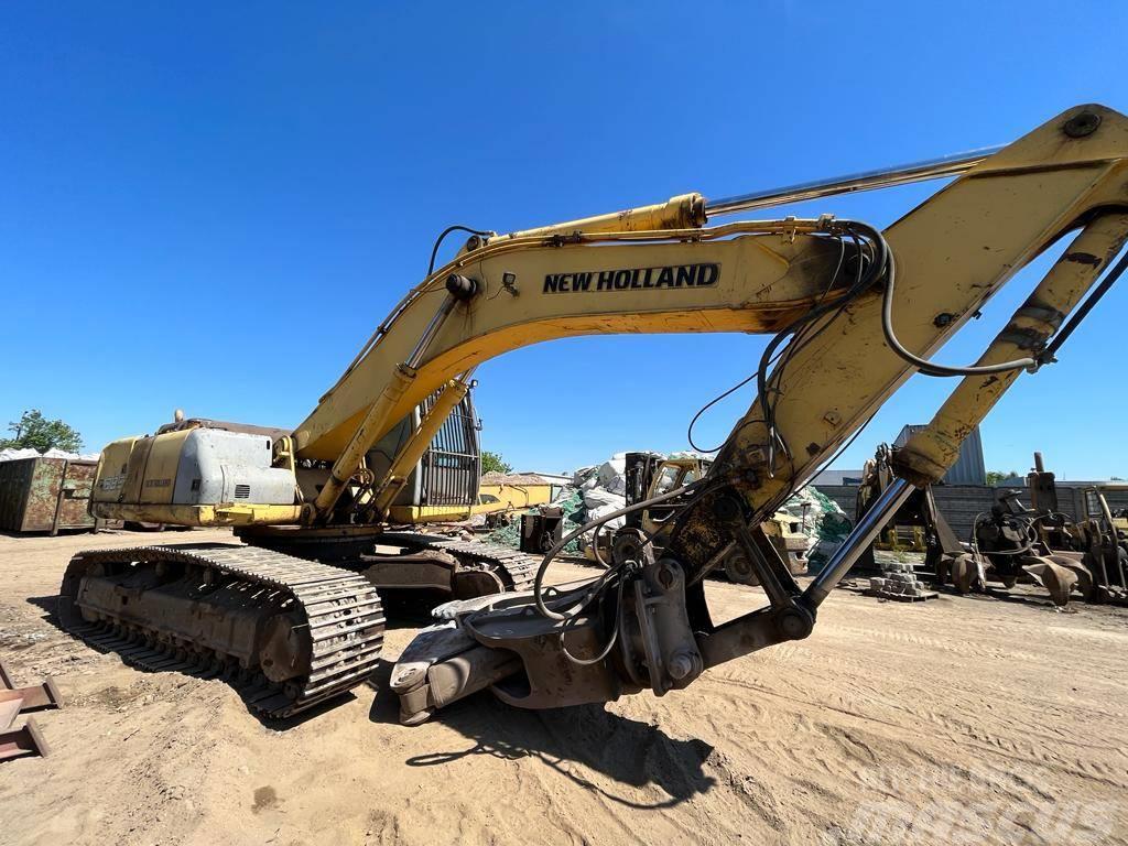 New Holland E 385 C LC Rupsgraafmachines
