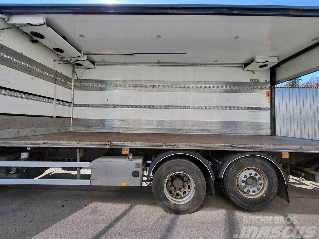 Volvo FM410 6X2 CARRIER SIDEOPENING Koelwagens