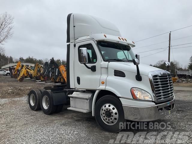 Freightliner Cascadia 113 Tractor Units