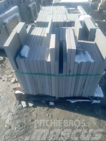  Quantity of (14) Pallets Bluestone Landscaping Pav Other agricultural machines