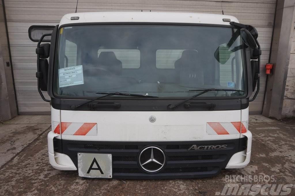Mercedes-Benz ACTROS F07 R TUNNEL HOOG Cabins and interior