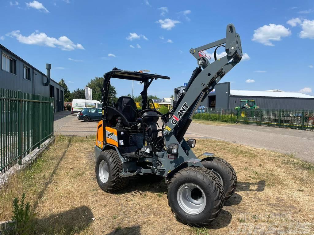 GiANT G2500 HD Xtra Multi purpose loaders