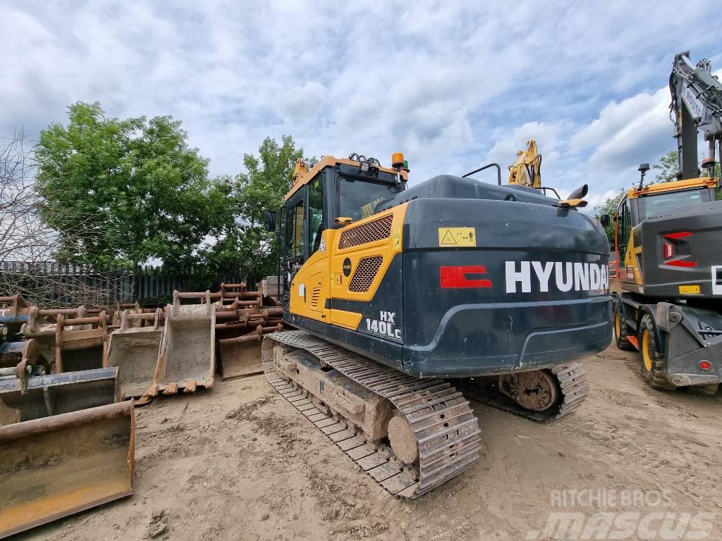 Hyundai HX140LC 2 PC BOOM Crawler excavators