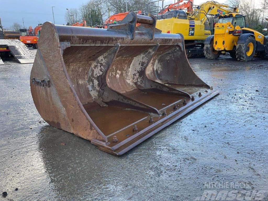 Euro Fab 110MM Grading Bucket to suit 50 - 55 ton Excav Crawler excavators