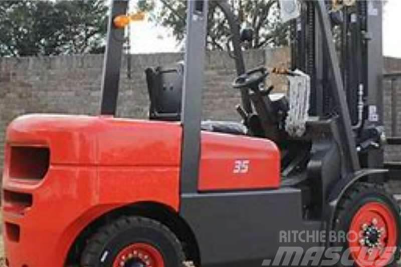  BTX New BTX D-35 standard forklifts Forklift trucks - others