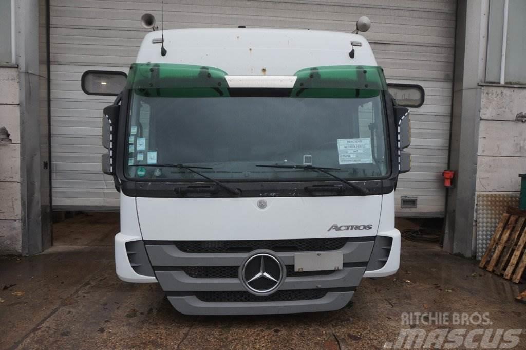 Mercedes-Benz ACTROS F15 MP3 Cabins and interior