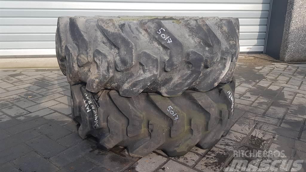 Deestone 12.5/80-18 - Tyre/Reifen/Band Tyres, wheels and rims