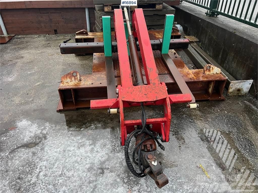 Hiab pallet forks w/ rotator and hydraulic tilt Other components