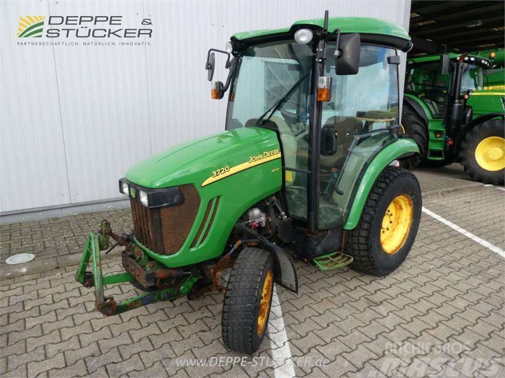 John Deere 3720 Compact tractors
