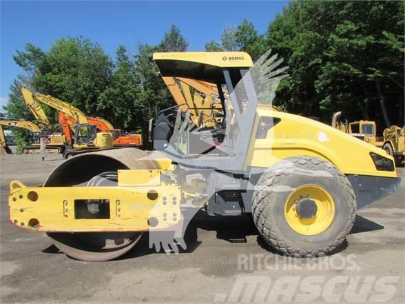 Bomag BW211D-50 Single drum rollers