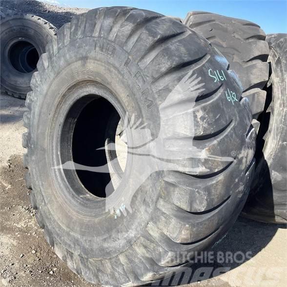 Titan 26.5x25 Tyres, wheels and rims