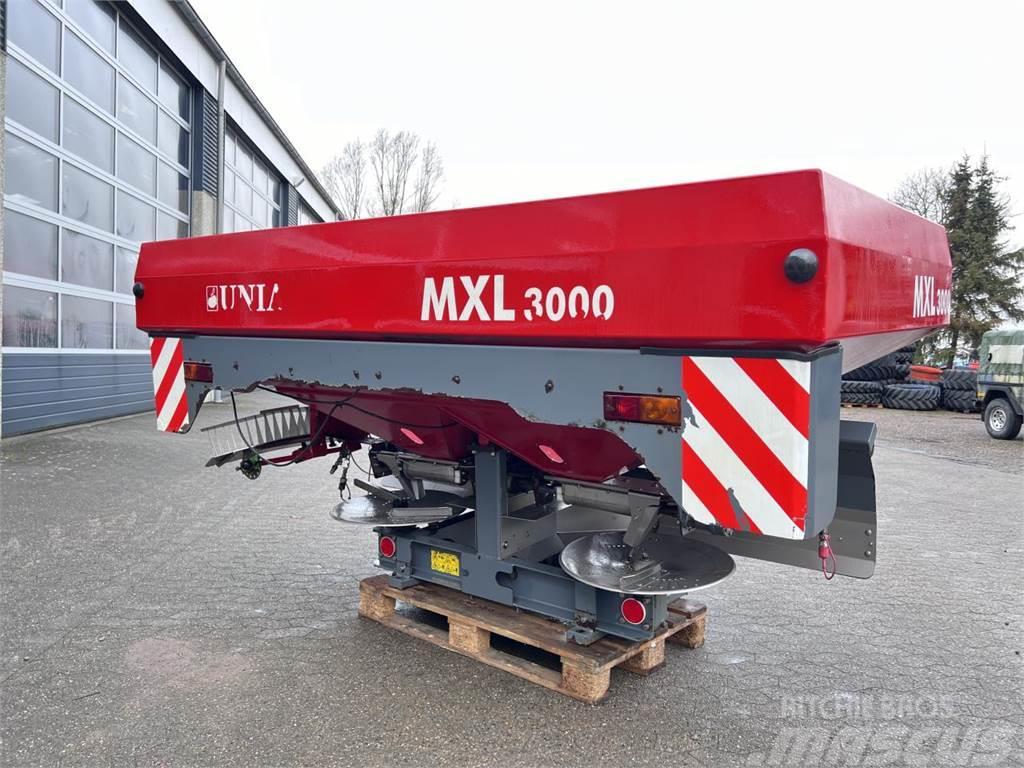 Unia MXL3000 Sprayer fertilizers