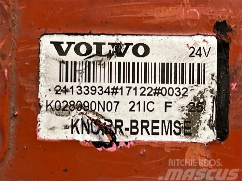 Volvo  VALVE 21133934 Radiators