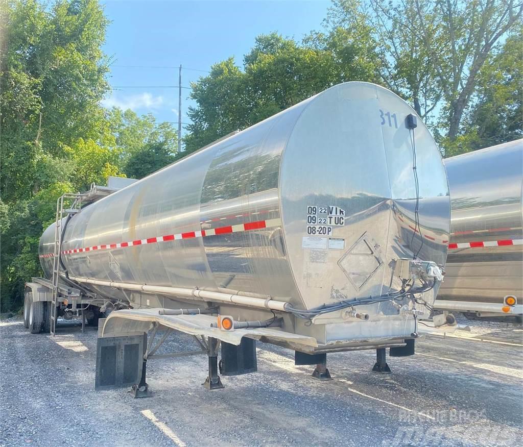 Brenner MC 307 | 7000 GAL STAINLESS | CENTER WITH PROVISIO Tanker trailers