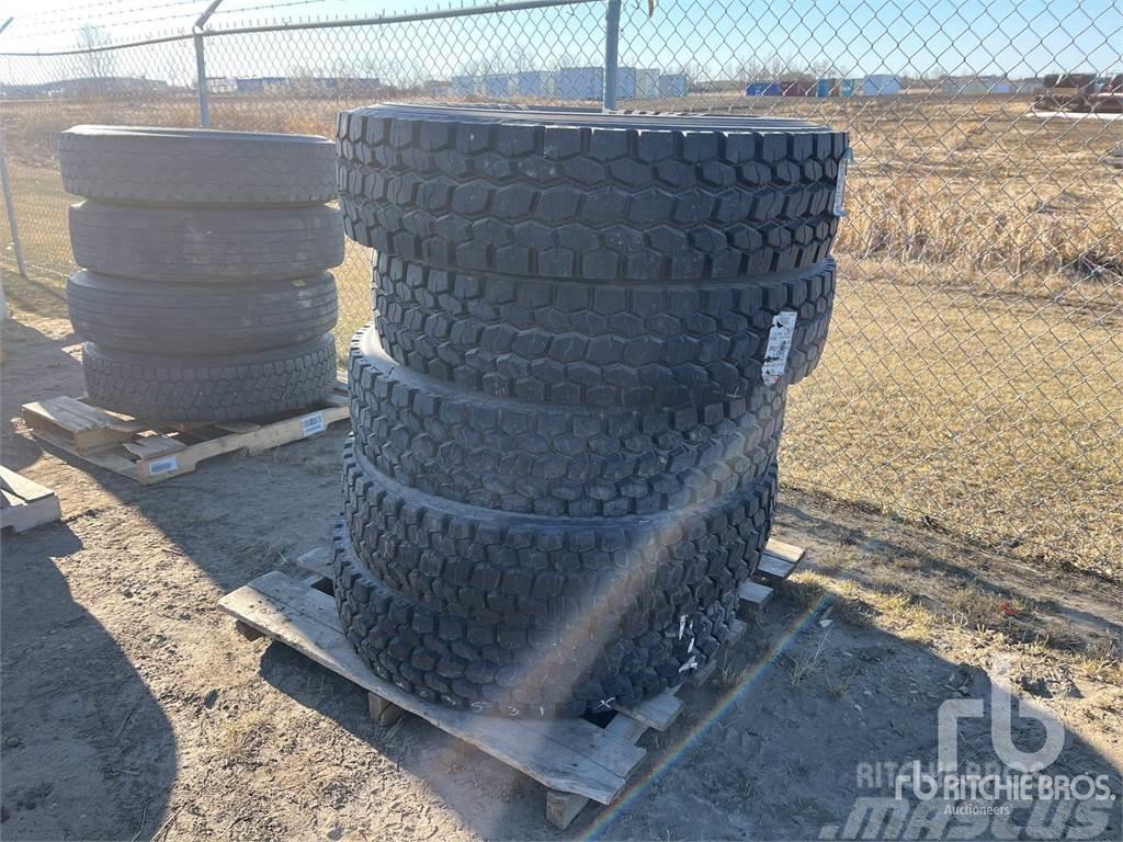 Continental Quantity of (5) 11R22.5 Tyres, wheels and rims