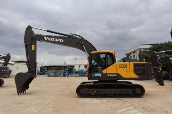 Volvo EC 200