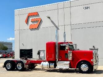 Peterbilt 389
