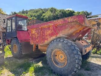 JCB 712