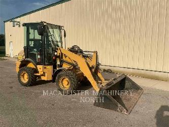 CAT 903D