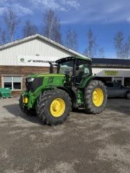 John Deere 6215R