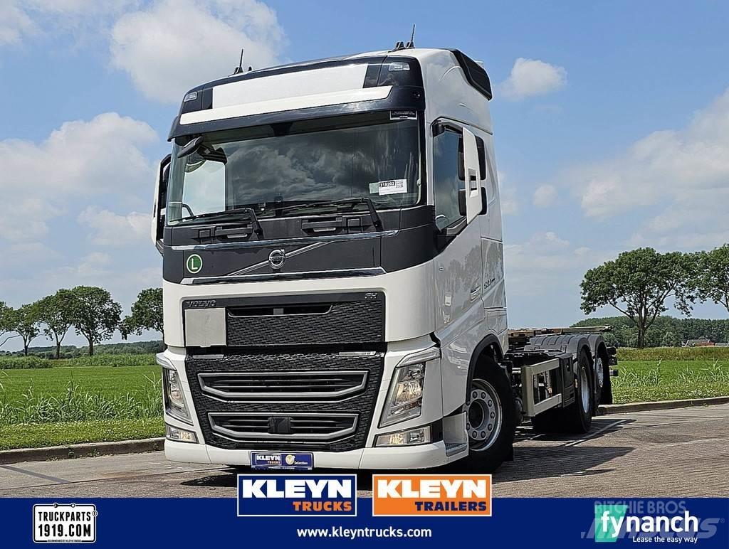 Volvo FH 500 Containertrucks met kabelsysteem
