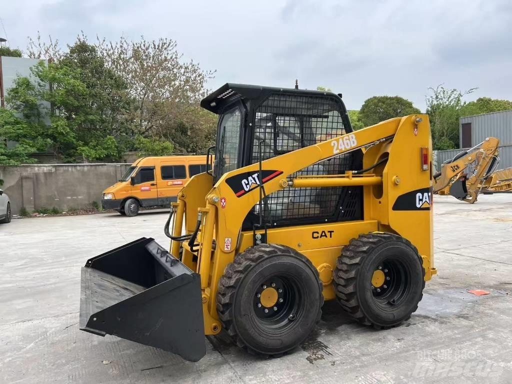 CAT 246B Miniladers