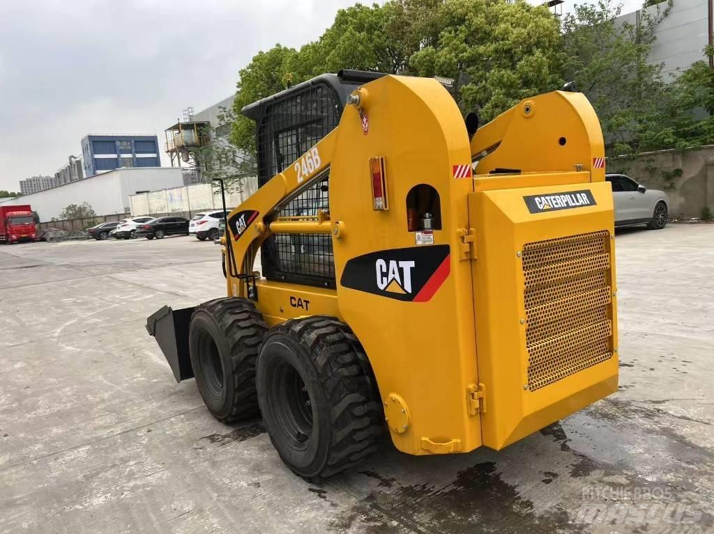 CAT 246B Miniladers