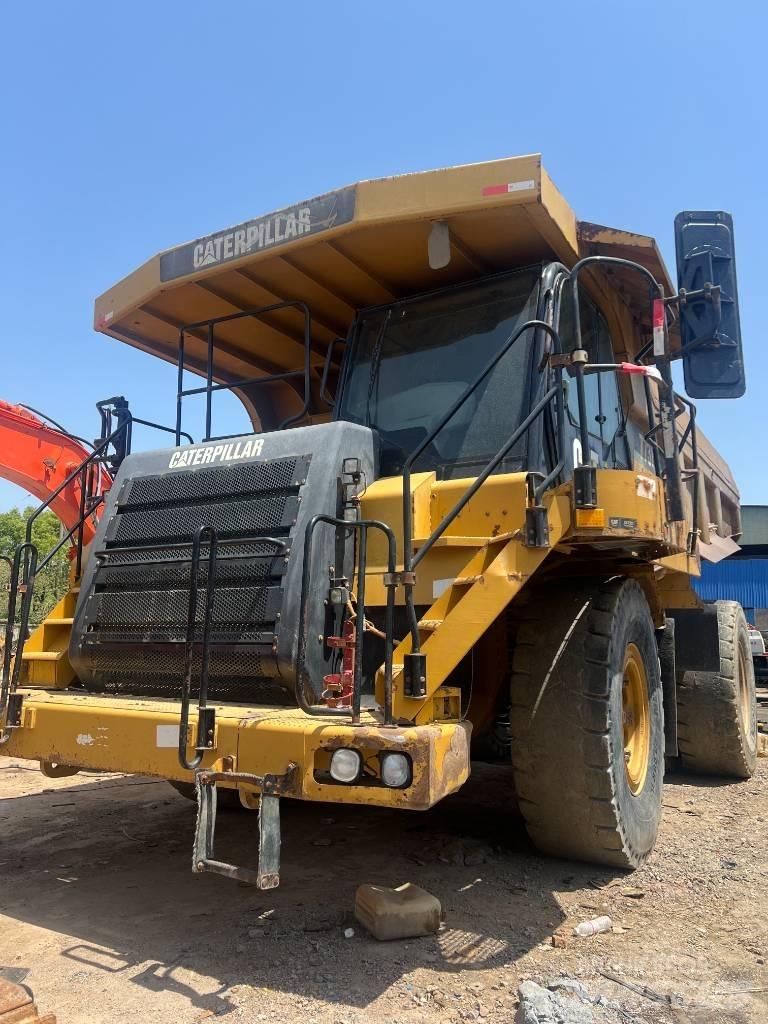 CAT 773F Starre dumptrucks