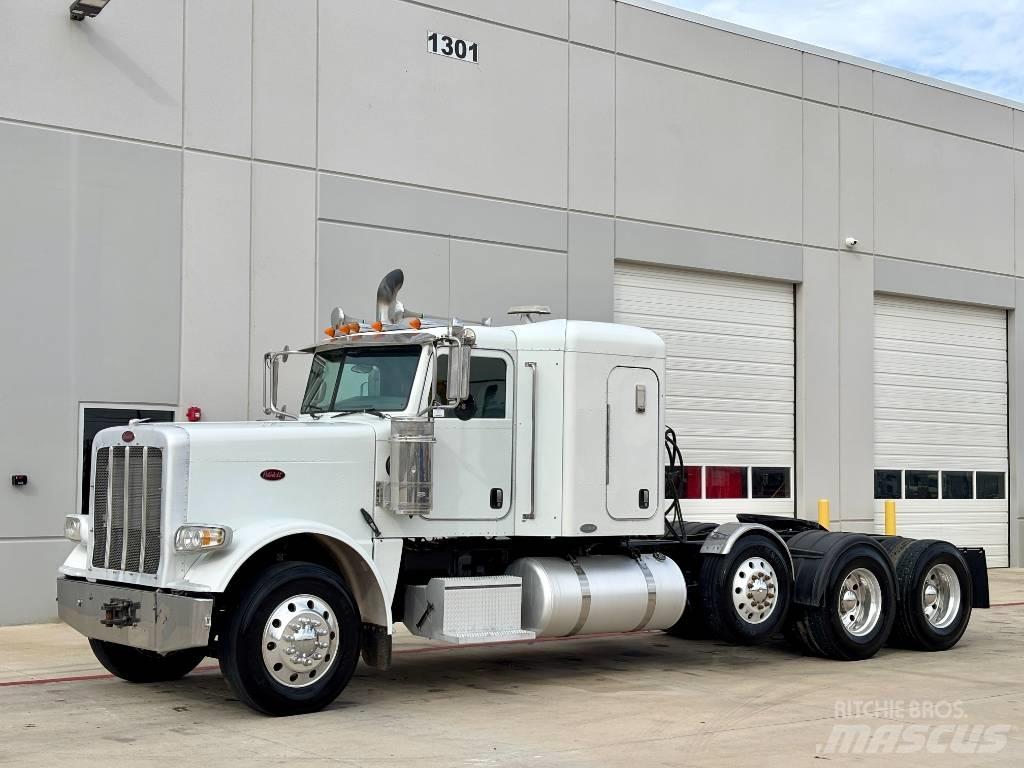 Peterbilt 388 Trekkers