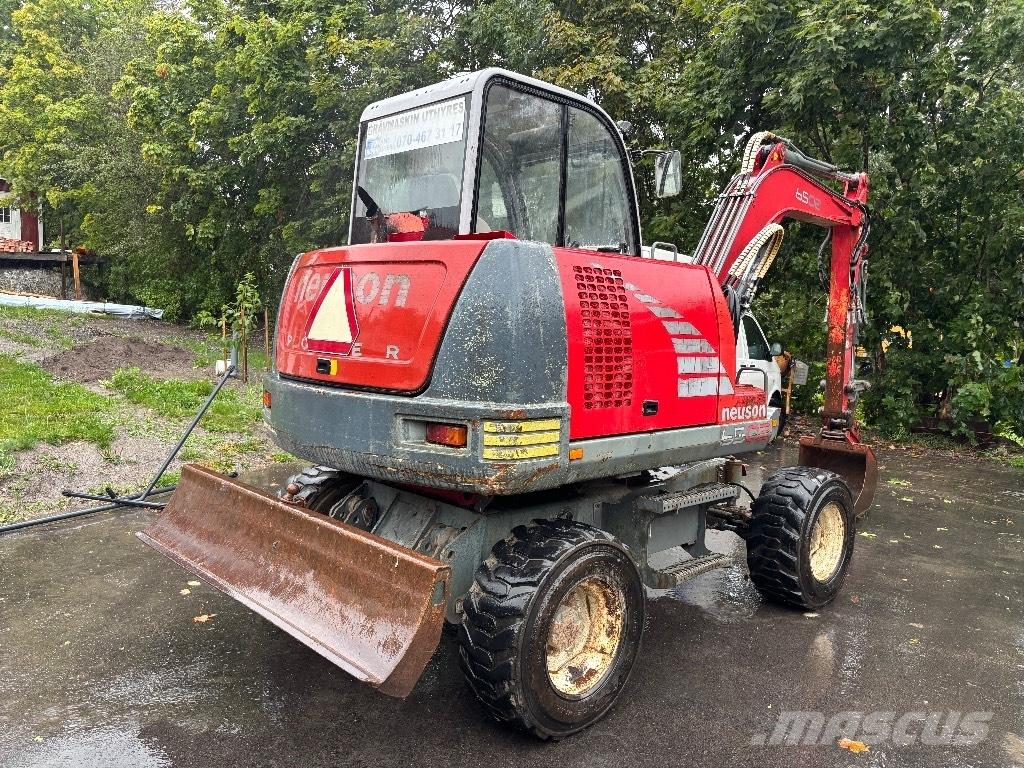 Neuson 6502 Wielgraafmachines