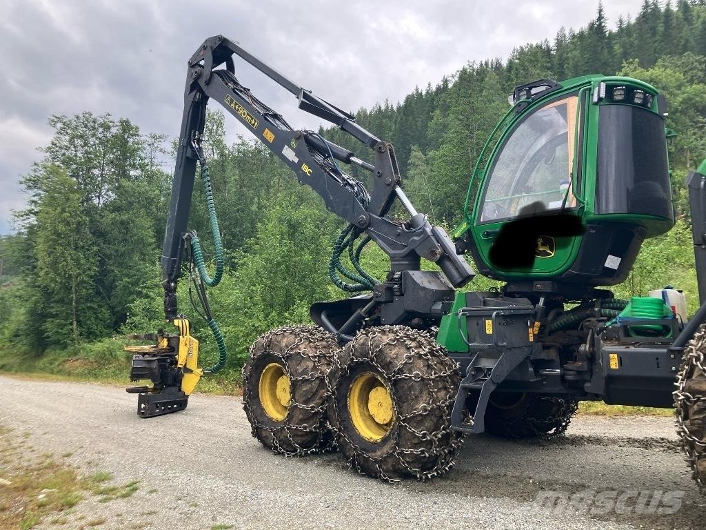 John Deere 1470G Harvesters