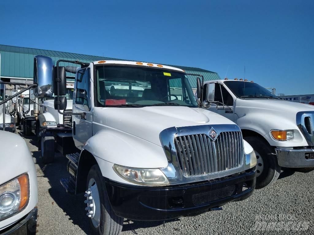International 4400 Vuilniswagens