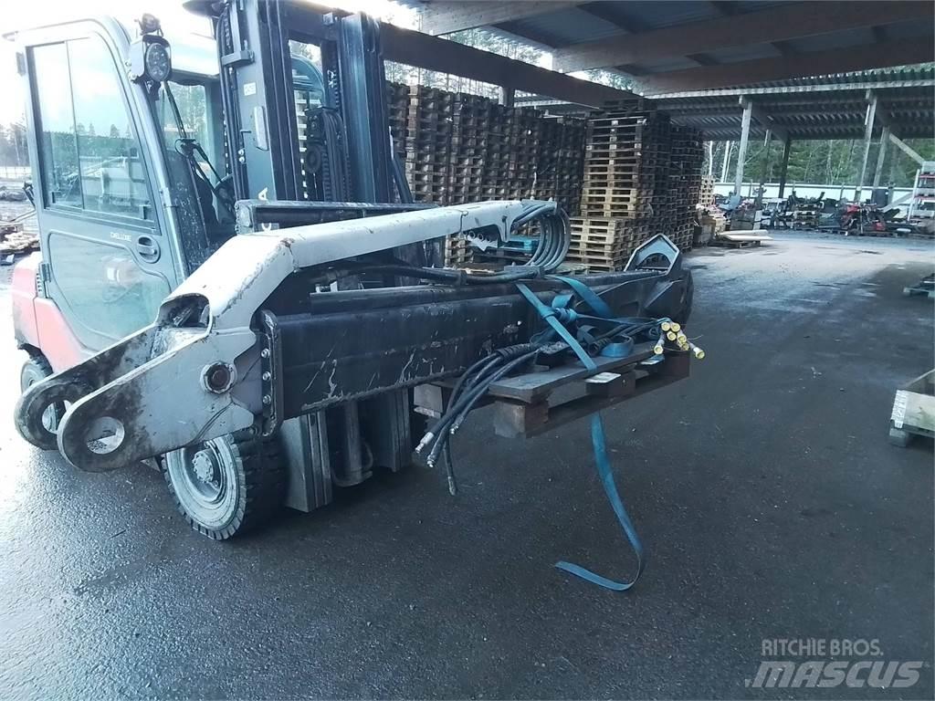 Komatsu 165F Uitrijwagenkranen