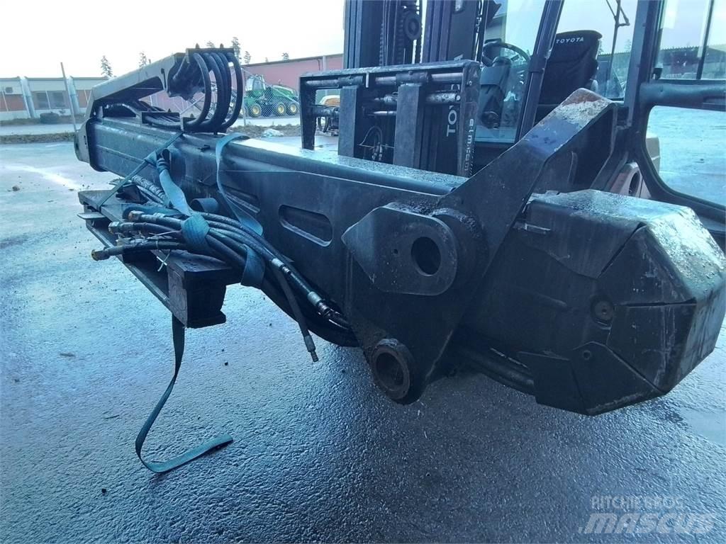 Komatsu 165F Uitrijwagenkranen