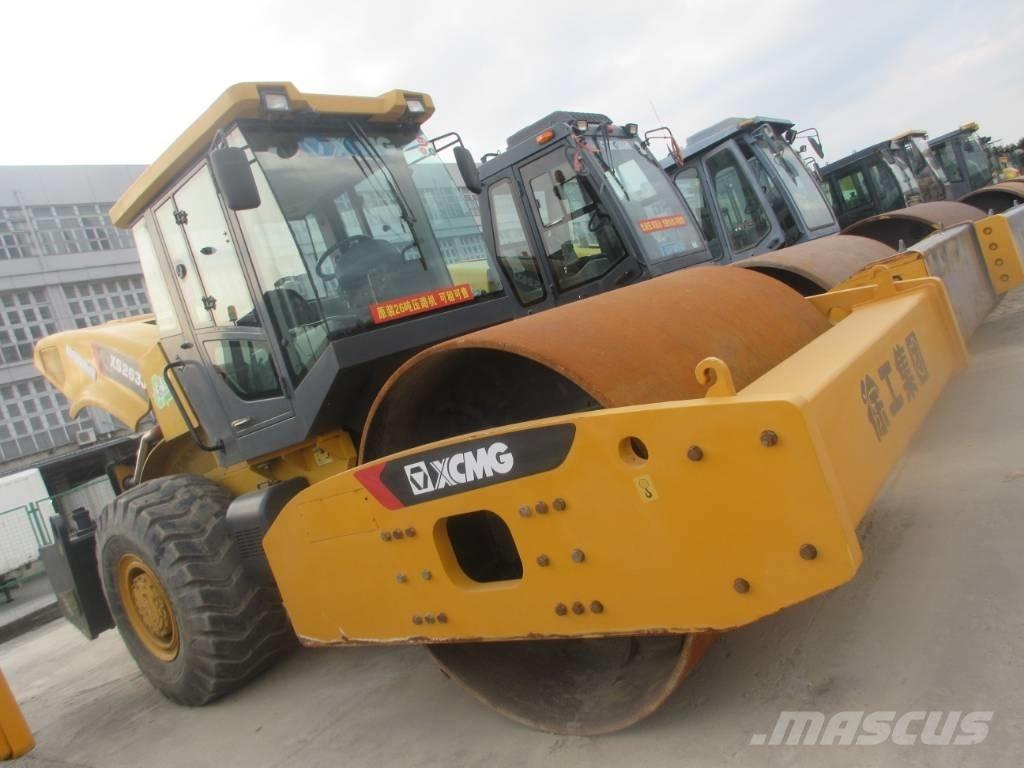 XCMG XS 263 J Trilrolwalsen