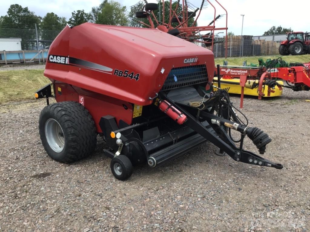 CASE RB 544 Ronde-balenpersen
