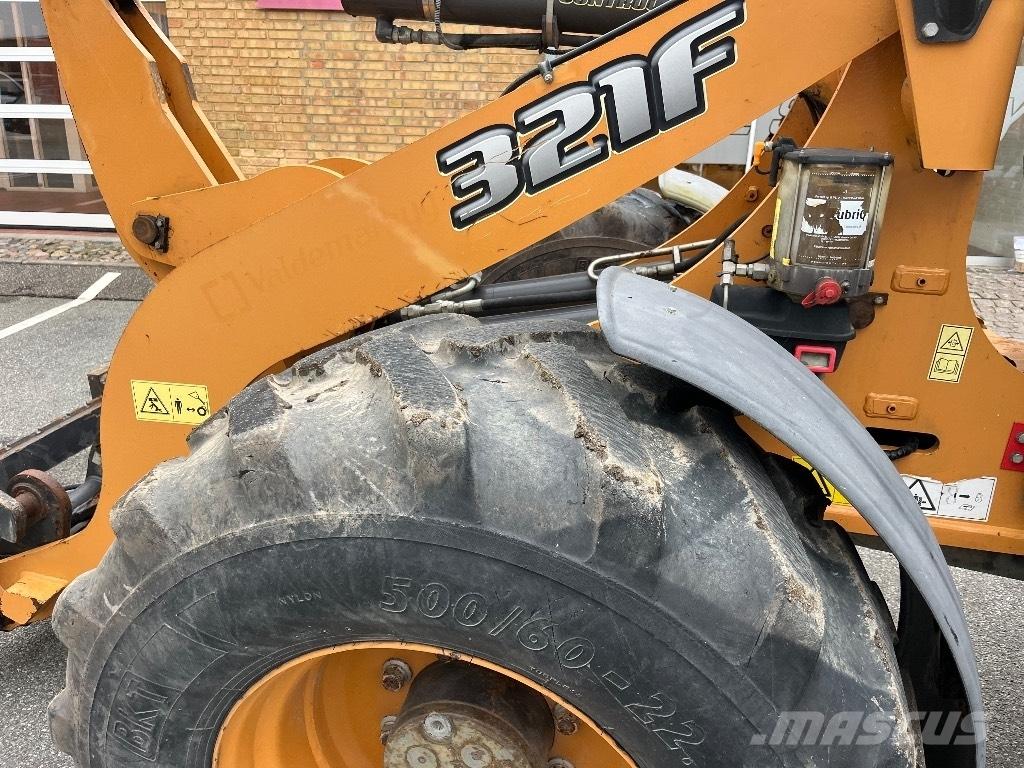 CASE 321 F Wielladers