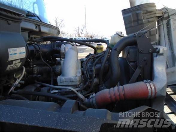 Hino 338 Chassis met cabine