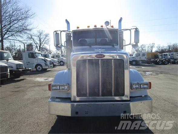 Peterbilt 365 Kolkenzuigers