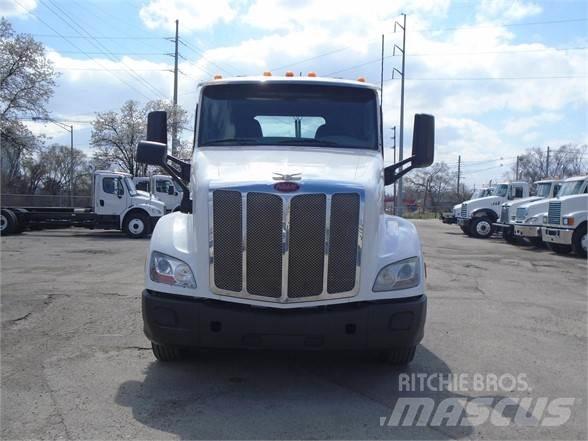 Peterbilt 579 Trekkers