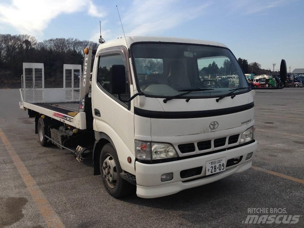 Toyota PB-XZU423 Oprijwagen