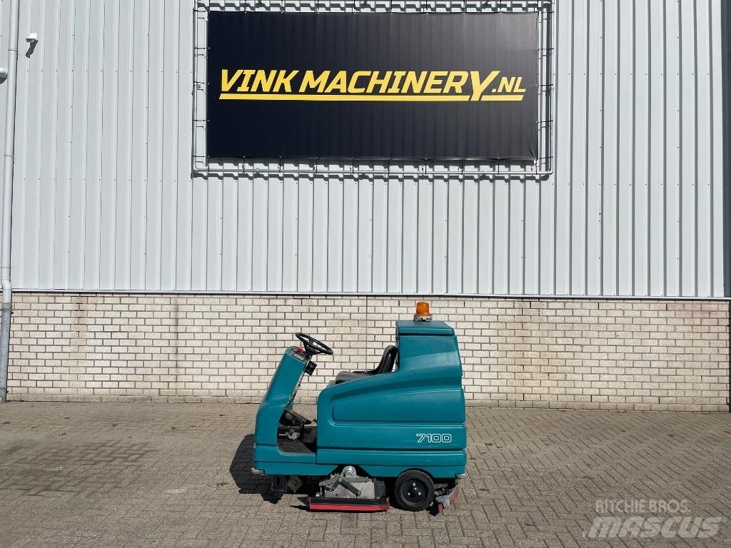 Tennant 7100 Veegmachines