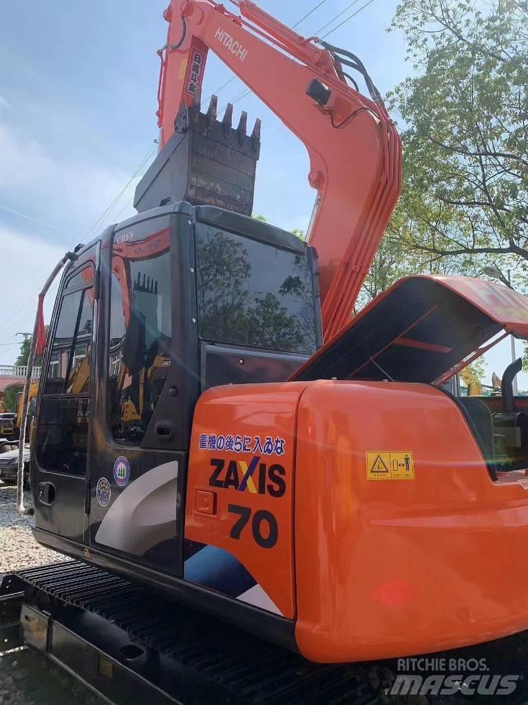 Hitachi ZX 70 Rupsgraafmachines
