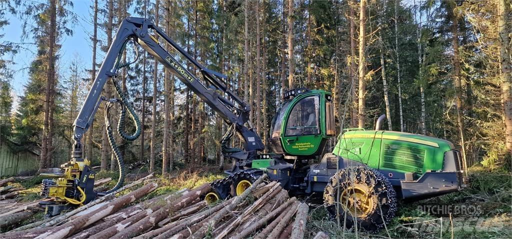 John Deere 1070G Harvesters