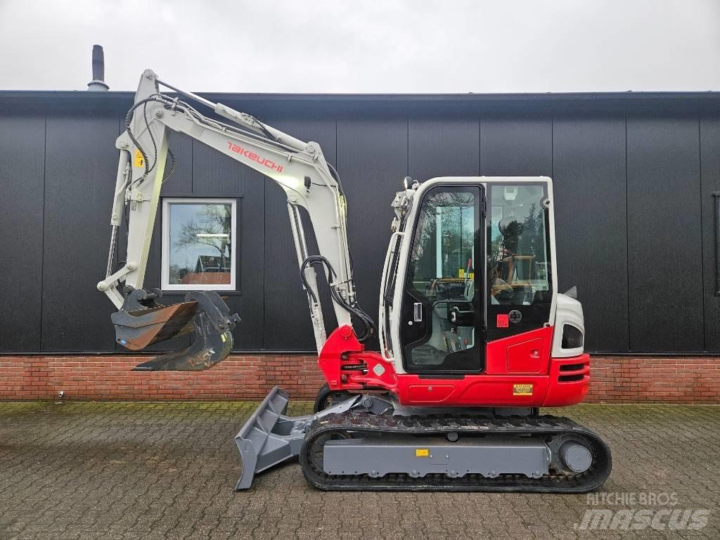 Takeuchi TB250-2 Waste / industry handlers