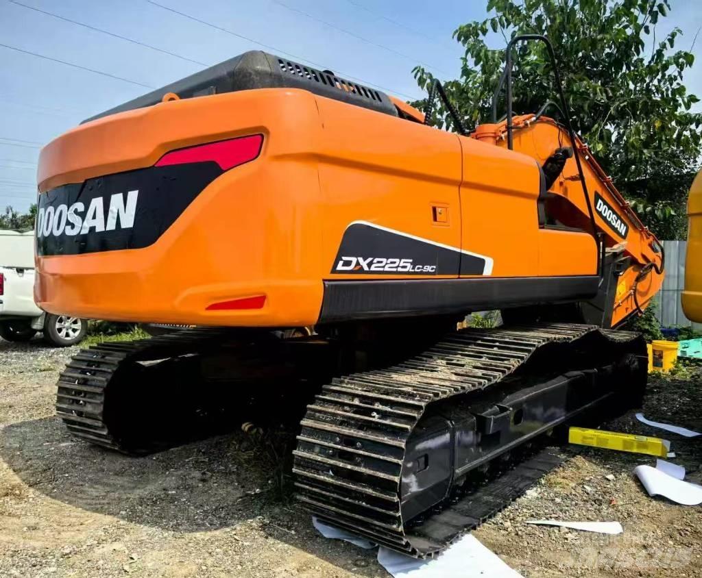 Doosan DX 225 LC Rupsgraafmachines
