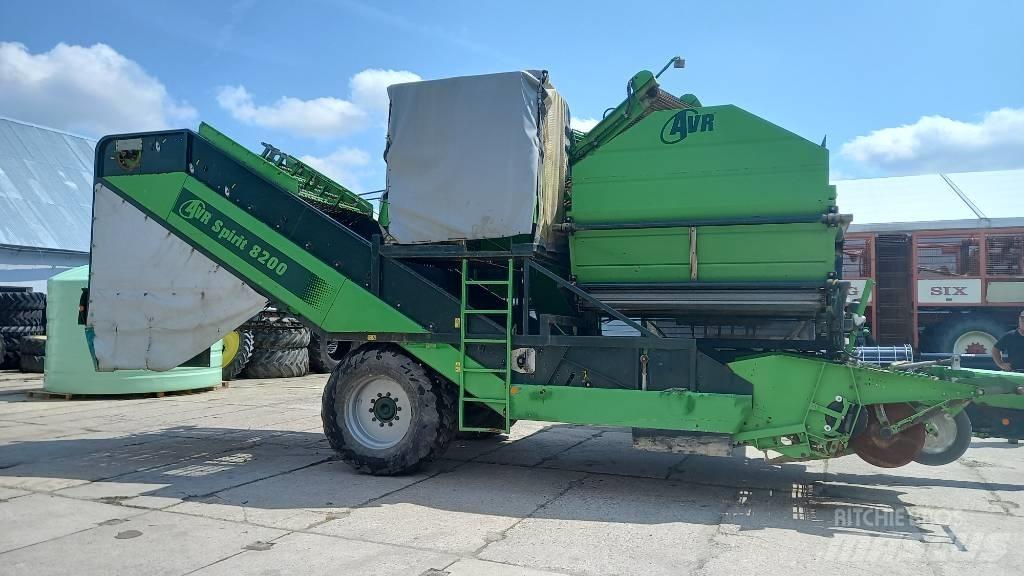 AVR spirit 8200 Bollenoogstmachines