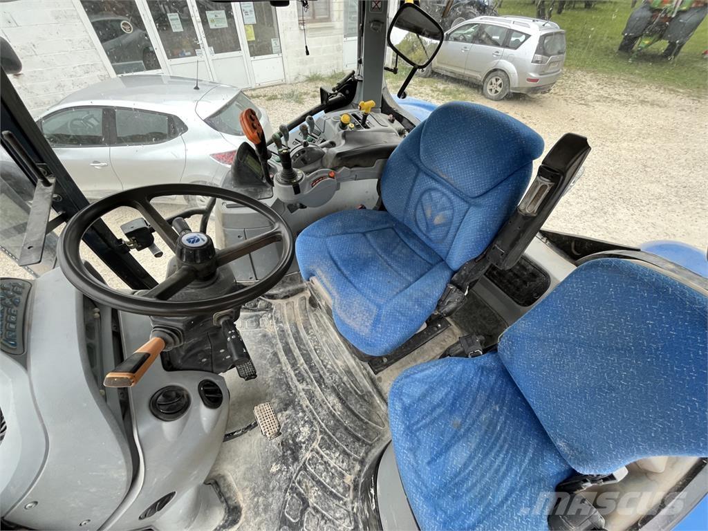 New Holland T6080 Tractoren
