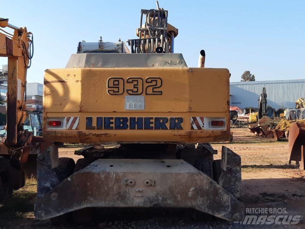 Liebherr A 932 Wielgraafmachines